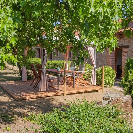 Сasa de vacaciones La Sayuela *